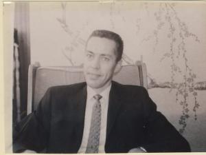 Dr. Robert Starling