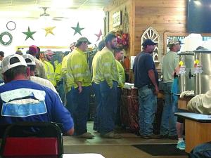 Jo's feeding lineman